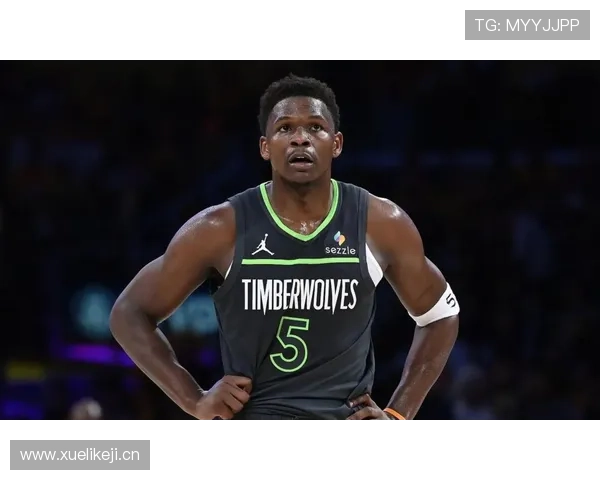 爱德华兹复出首发却打替补爆笑原因